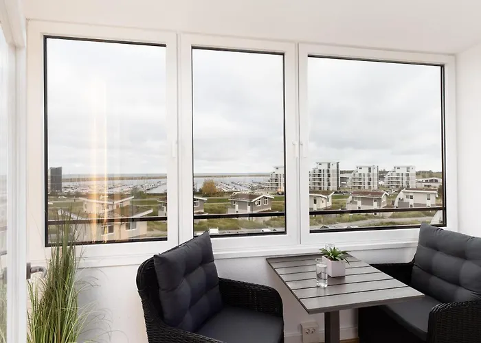 Marina Leuchtturmblick