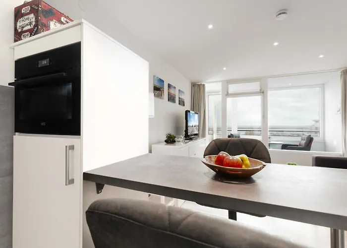 Marina Leuchtturmblick * Wendtorf